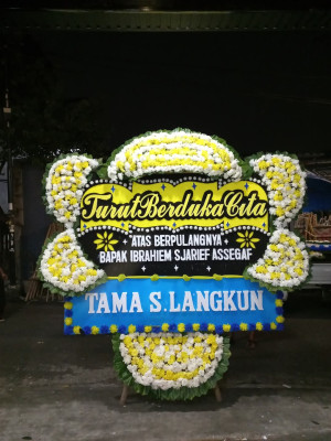 Papan Bunga Duka di Trimurti